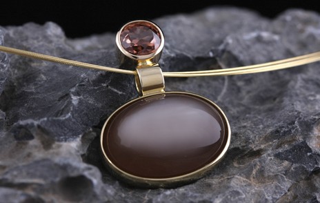 Kette mit Anhänger