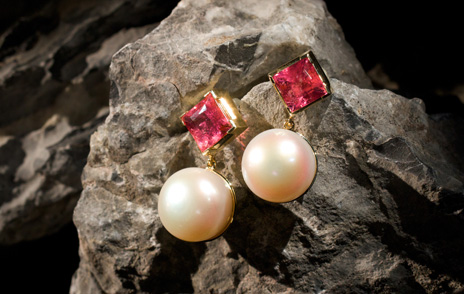 Ohrringe in Pink mit Perlen