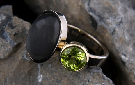 auffälliger Ring