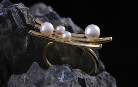 Ring, gold mit Perlen
